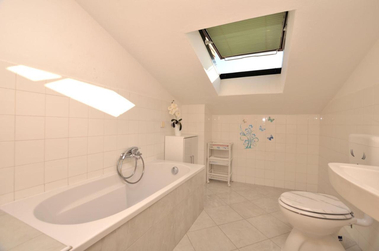 Apartments Ljiljana Новиград Екстериор снимка