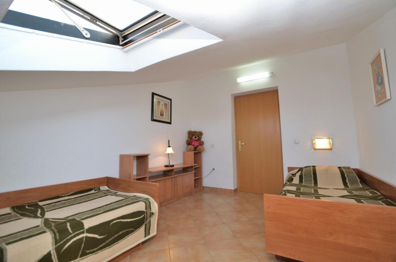 Apartments Ljiljana Новиград Екстериор снимка
