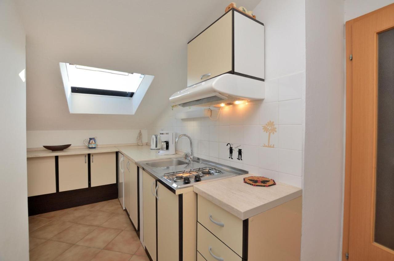 Apartments Ljiljana Новиград Екстериор снимка