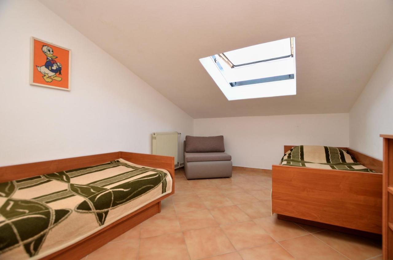 Apartments Ljiljana Новиград Екстериор снимка