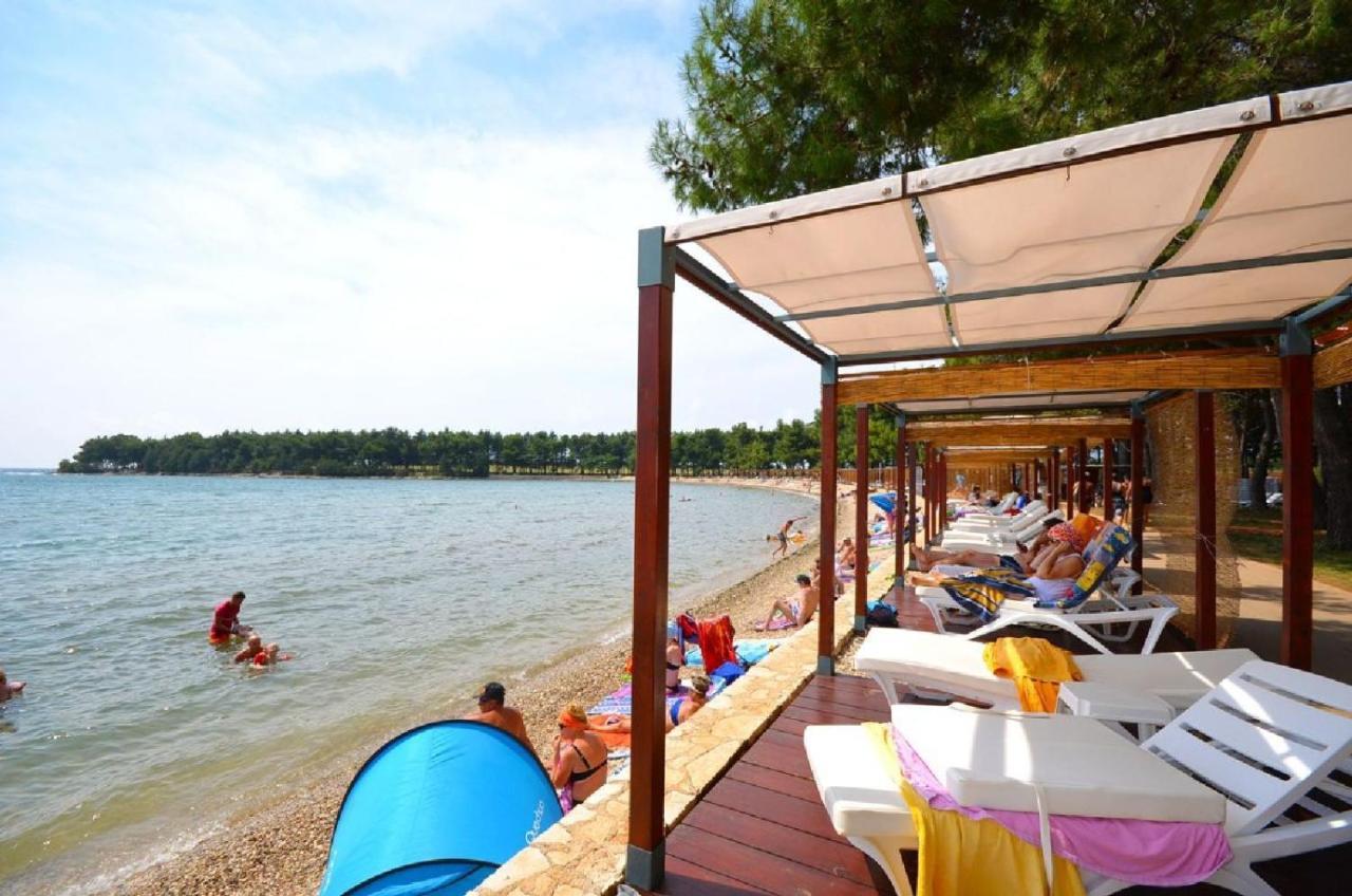 Apartments Ljiljana Новиград Екстериор снимка